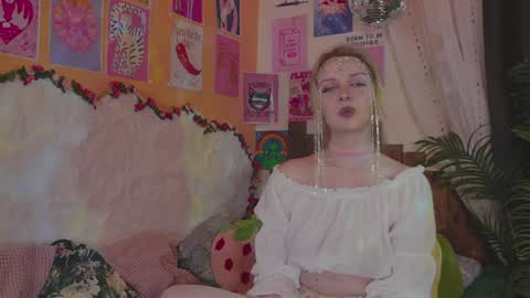 Lissa online show from April 3, 6:37 pm