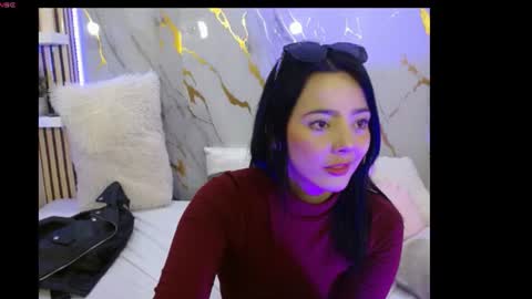 charmmykitty11 online show from July 18, 12:56 am