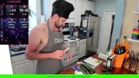 Snapshot of chasemason20 chatting on March 7, 10:21 pm Onlyfans chasingfit Instagram the arguer Twitter chasingfitOF online show from March 7, 10:21 pm