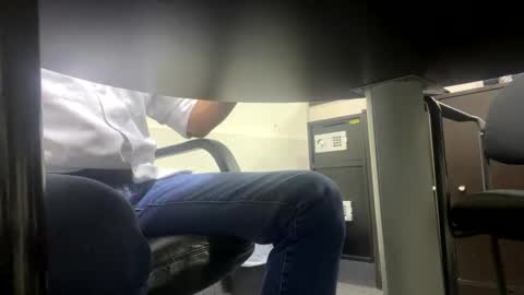 chatarrero68 online show from October 31, 3:23 pm