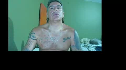 Snapshot of chato012 chatting on February 13, 5:11 pm chato012 online show from February 13, 5:11 pm