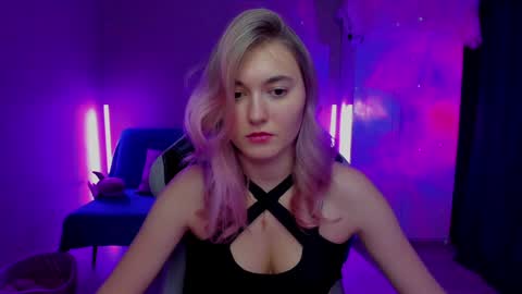 Snapshot of chatur_lady_ chatting on January 30, 2:04 pm Betty online show from January 30, 2:04 pm