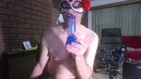 We Chat online show from January 13, 12:45 pm