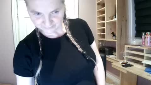 chealsiek online show from November 28, 2:08 am