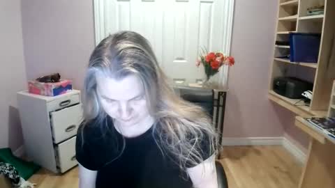 chealsiek online show from March 19, 12:16 am