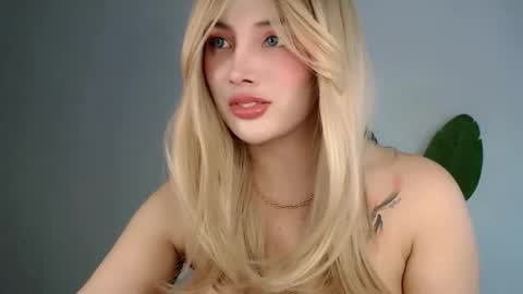 Athena online show from November 2, 1:33 pm