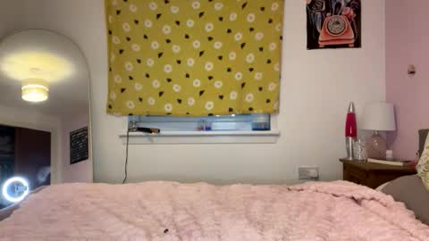 Snapshot of cheekykatx chatting on October 16, 5:12 pm cheekykatx online show from October 16, 5:12 pm
