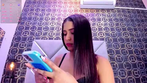 Snapshot of cheerryblossom_ chatting on October 6, 1:45 am Cherry online show from October 6, 1:45 am