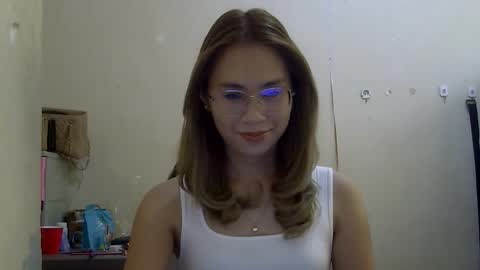Snapshot of chelly4u69 chatting on September 28, 4:54 am chelly4u69 online show from September 28, 4:54 am
