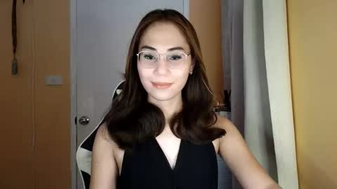 chelly4u69 online show from February 16, 10:57 am