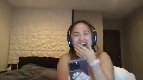 chellybear101 online show from December 24, 1:06 am