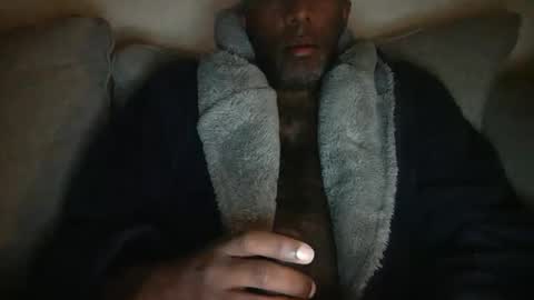 chenthu1979 online show from April 4, 11:39 am