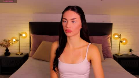 Cherry  Kiss online show from April 14, 7:33 am