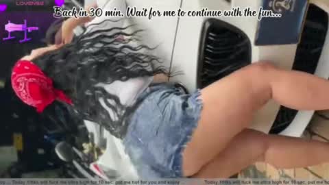 Snapshot of cherry_blossom18_ chatting on September 30, 3:22 pm C H E R R Y online show from September 30, 3:22 pm