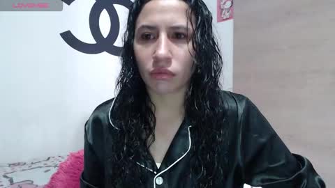 Snapshot of cherry_hc chatting on October 19, 7:40 pm Nezumy Rey online show from October 19, 7:40 pm