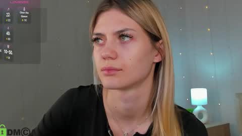 cherry_pr1ce online show from October 12, 10:44 pm