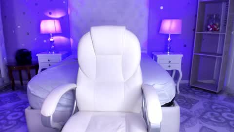 Sussan Cherry  online show from March 5, 6:12 am