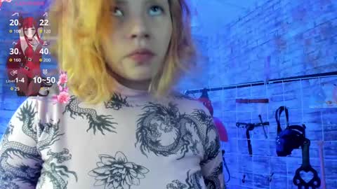 Snapshot of cherry_xoxx chatting on September 16, 11:23 am online show from September 16, 11:23 am