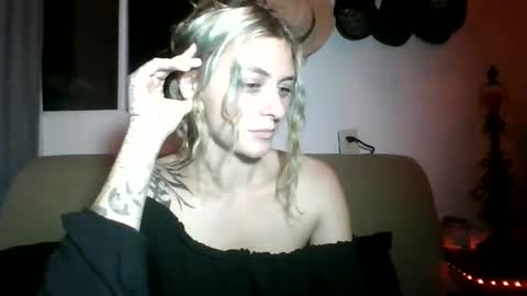 cherryblushxo online show from January 13, 3:47 am