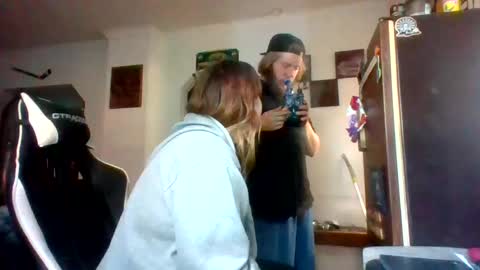 Snapshot of cherrybomb454 chatting on October 10, 10:58 pm cherrybomb454 online show from October 10, 10:58 pm
