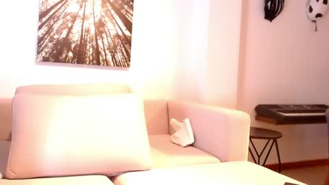 Anna online show from April 4, 2:46 pm