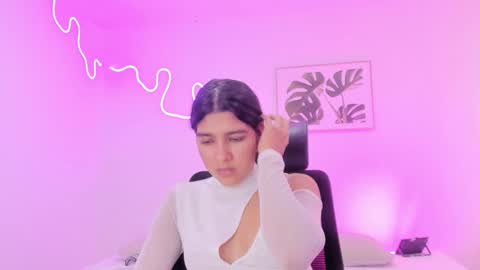 C H E R R Y online show from November 3, 12:50 pm