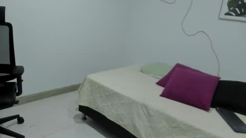 C H E R R Y online show from November 11, 11:45 am