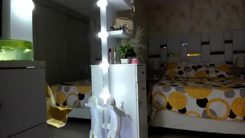 Independent Cherry fox online show from September 16, 1:18 am