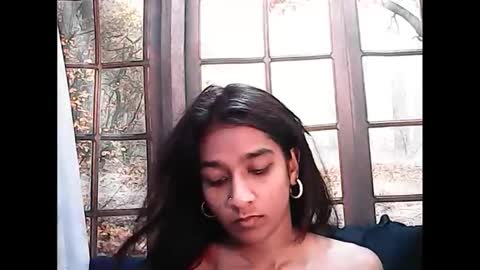 leah online show from February 20, 5:33 am