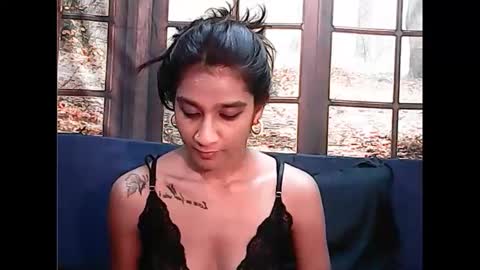 leah online show from February 17, 9:35 am