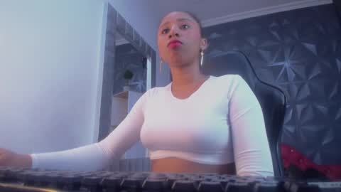 Snapshot of cherylrose1 chatting on October 3, 11:51 am cherylrose1 online show from October 3, 11:51 am
