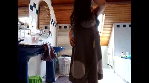 CherryMoon online show from April 28, 9:35 am