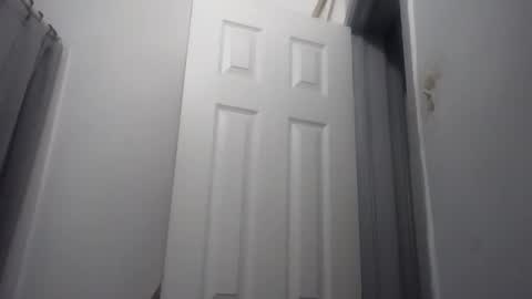 chi579822 online show from April 6, 5:30 am