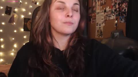 Snapshot of chill_saya chatting on October 23, 10:10 pm Saya online show from October 23, 10:10 pm
