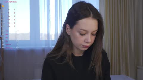 Snapshot of chillgirlll chatting on October 1, 5:06 am Nicole online show from October 1, 5:06 am