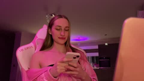 Goddess Vika - owner of all ur money online show from January 23, 8:24 pm