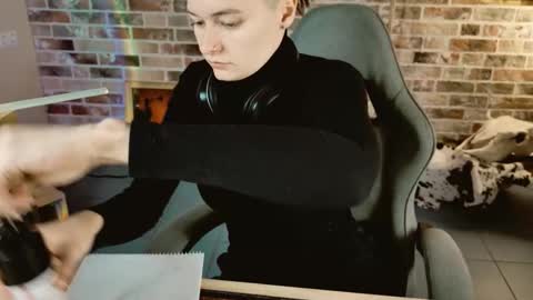 Bella online show from January 10, 9:15 am