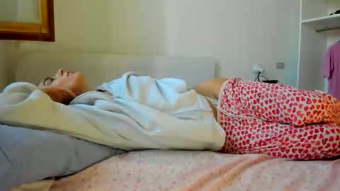 yoursensualparadise online show from September 30, 6:24 am