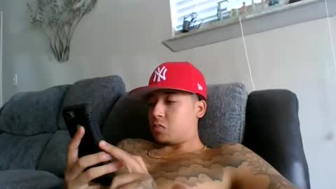 Snapshot of chino880172 chatting on January 17, 6:23 pm CHINO online show from January 17, 6:23 pm