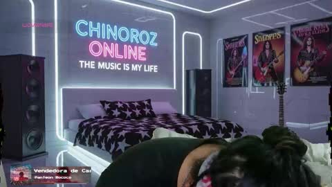 Snapshot of chinoroz chatting on October 16, 8:03 am Enrique online show from October 16, 8:03 am