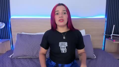Snapshot of chiqui_milk1 chatting on September 17, 7:39 pm Chiqui online show from September 17, 7:39 pm