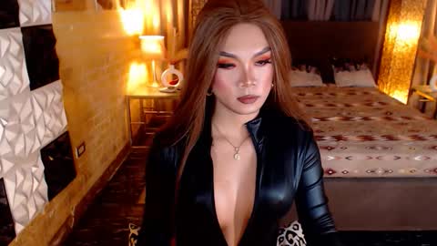 Franching Lee online show from February 6, 9:39 pm