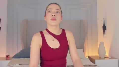 Chloe online show from April 2, 12:23 pm