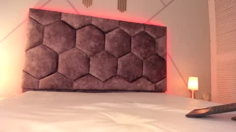 Snapshot of chloe_durand_ chatting on March 7, 11:05 pm chloe_durand_ online show from March 7, 11:05 pm
