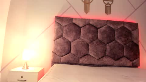 Snapshot of chloe_durand_ chatting on March 8, 2:12 am chloe_durand_ online show from March 8, 2:12 am