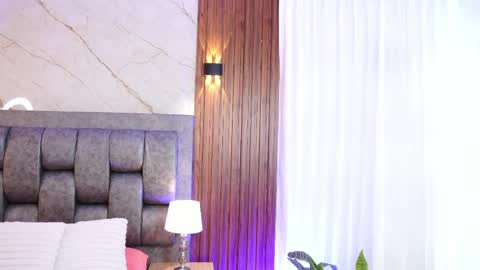 Chloe online show from April 16, 12:38 pm