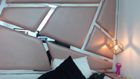 chloe_heatf online show from February 28, 11:56 pm