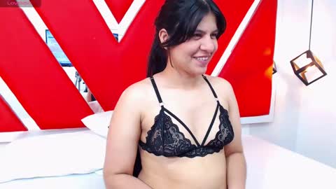 chloe_heatf online show from March 11, 7:25 pm