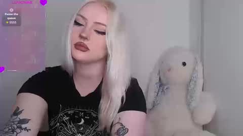 Snapshot of chloe_levine chatting on September 20, 1:30 am Chloe Levine online show from September 20, 1:30 am