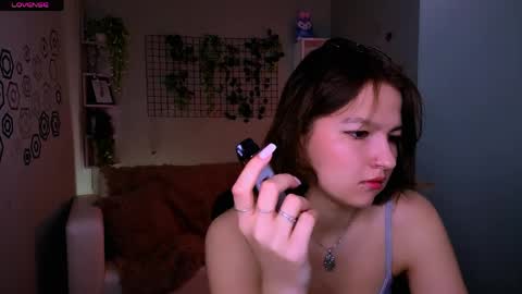 chloe_ley online show from May 25, 9:04 am